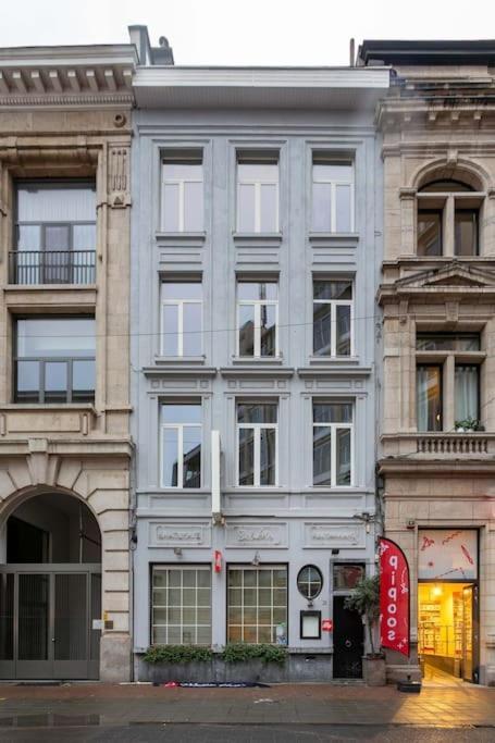 Pink Fairytale-Like Apartment Антверпен Экстерьер фото